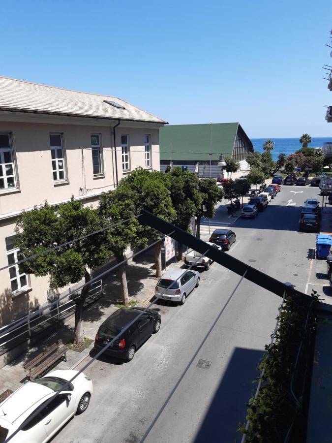 Casa Vacanze Via Nizza 57 Zinola-Wifi Σαβόνα Εξωτερικό φωτογραφία